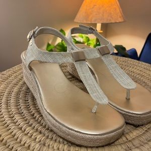 Cute sandals with wedge heel size 8 tan/beige